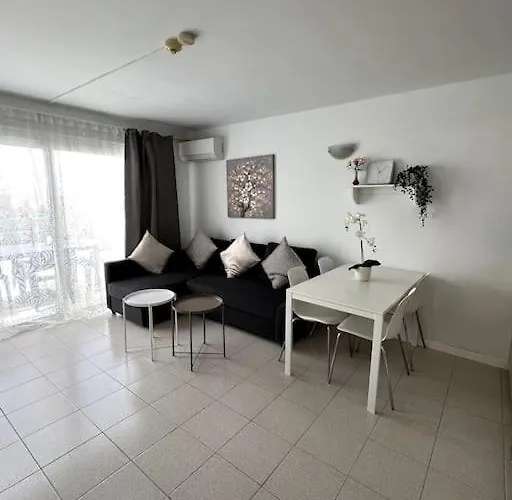 Lola - Cosy & 1 Bedroom *