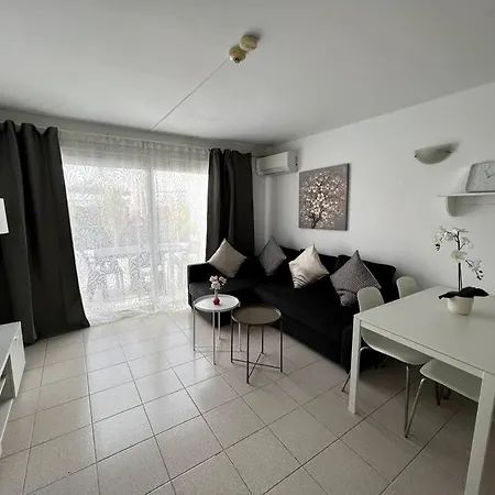 Lola - Cosy & 1 Bedroom *